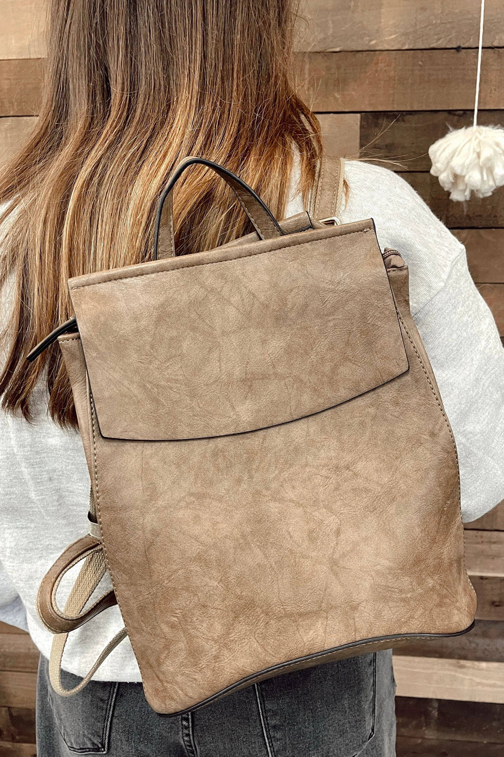 UNV0069 Flap Over Convertible Backpack: Brown