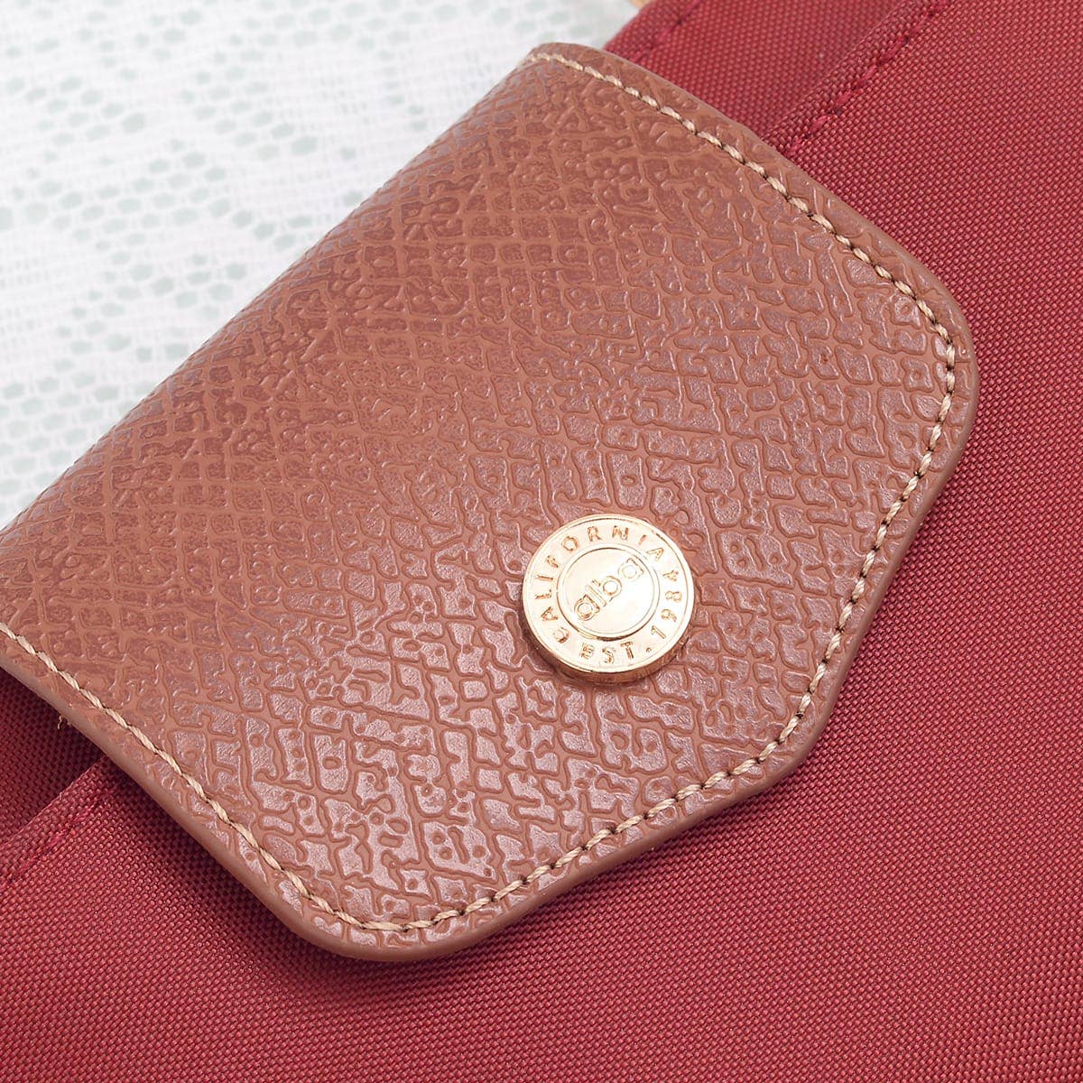 HM030 Mila Smartphone wallet Crossbody with Boho Wristlet: Pomegranate