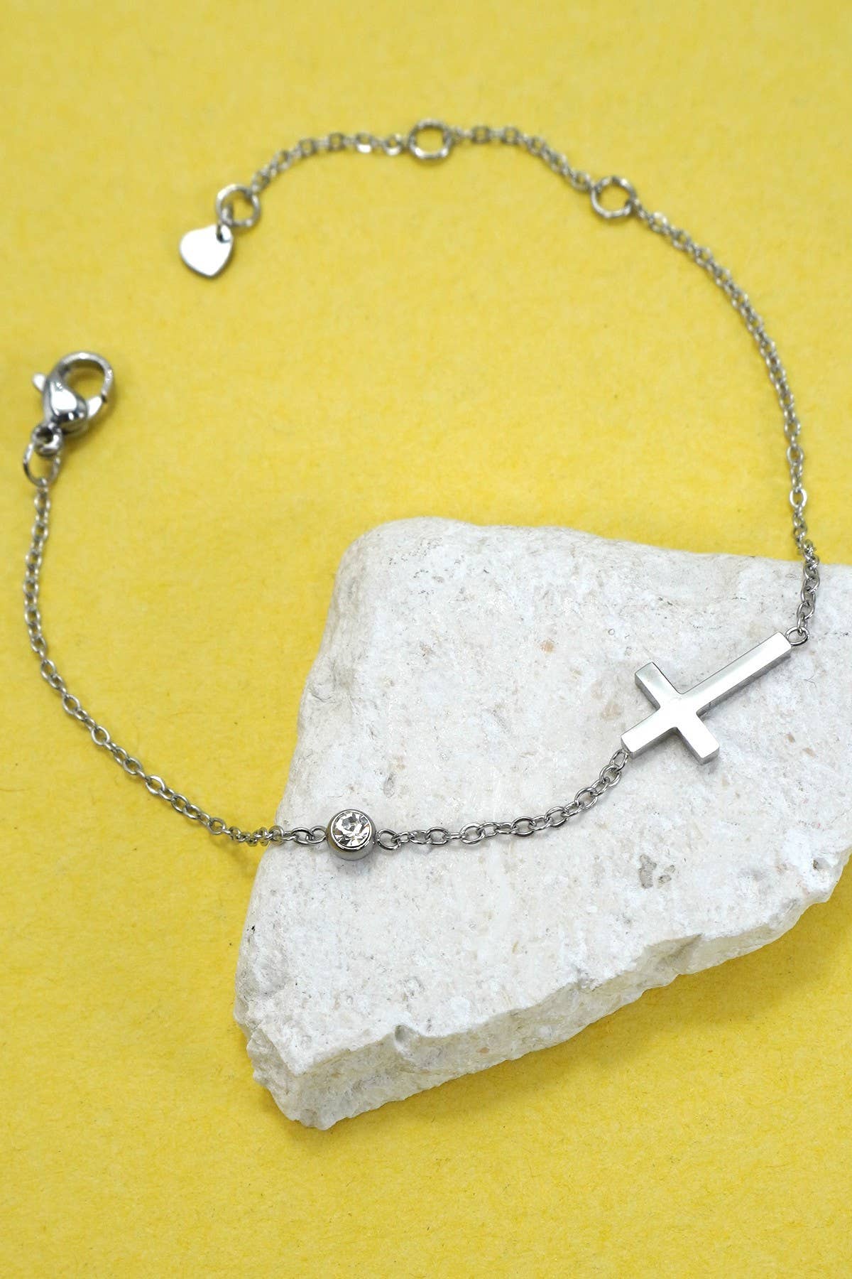 18K STAINLESS STEEL TARNISH FREE CROSS BRACELET | 40B5149: Gold