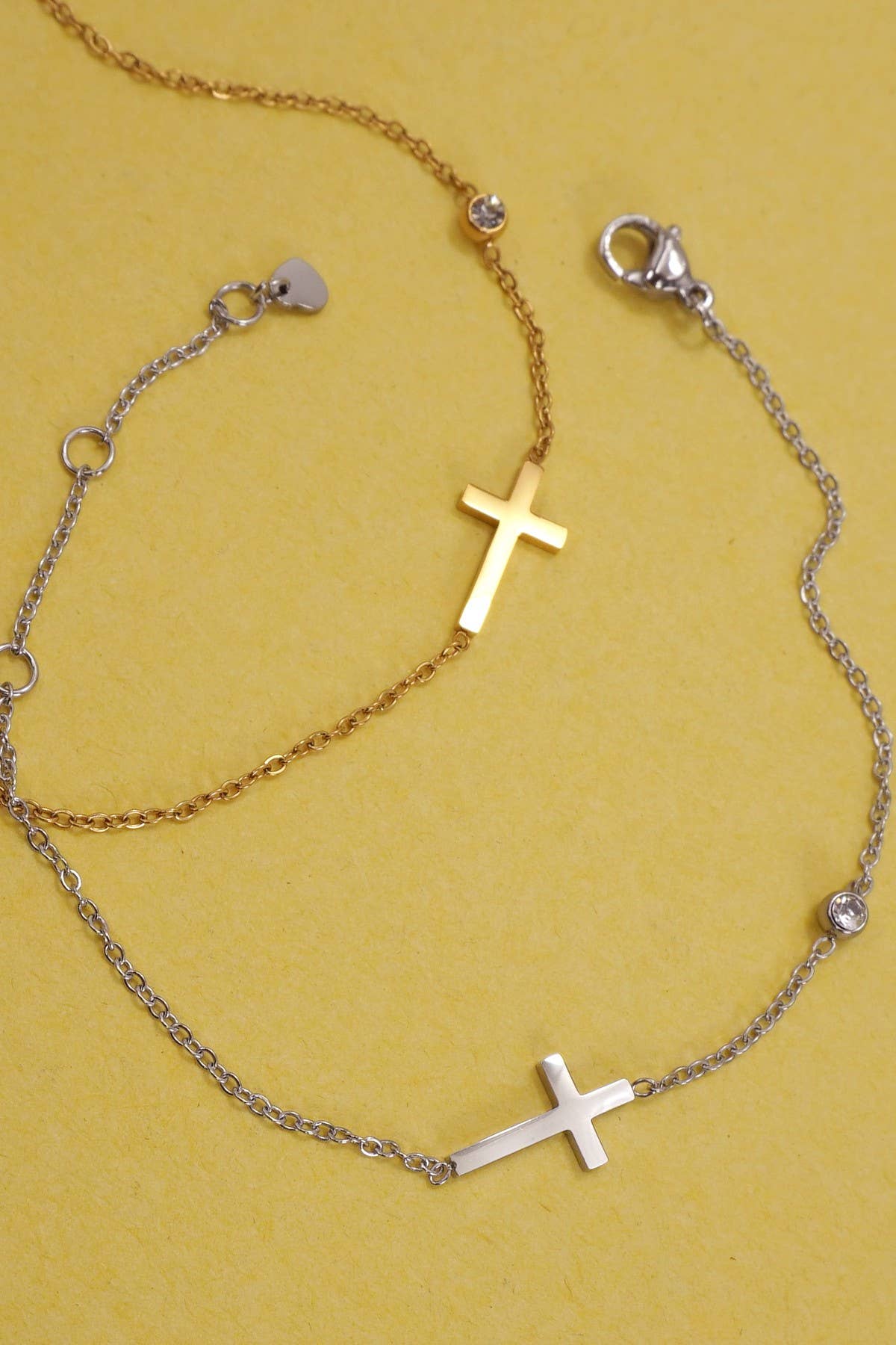 18K STAINLESS STEEL TARNISH FREE CROSS BRACELET | 40B5149: Gold